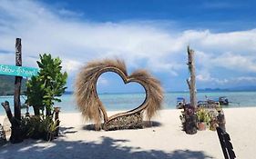 Lipe Beach Resort